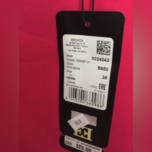 Escada Sleeveless Top - Picture 3 of 4